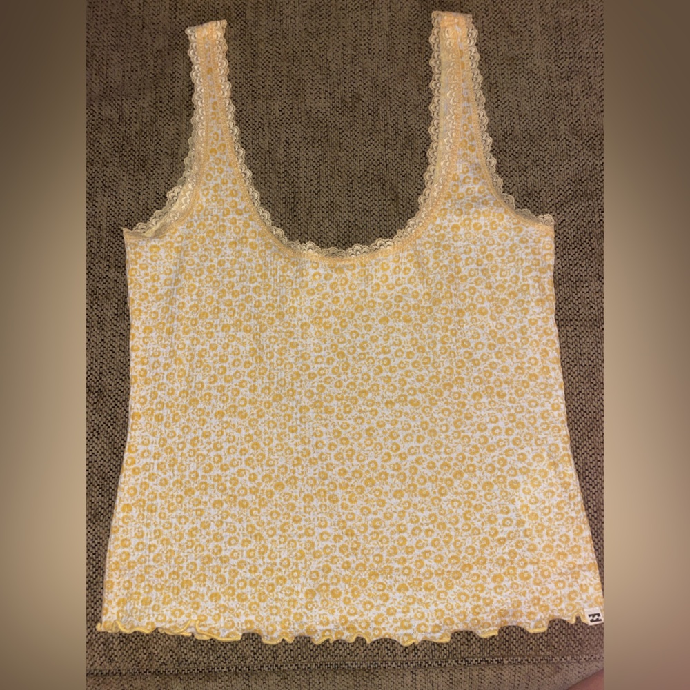 Billabong yellow tank top! Only worn once!